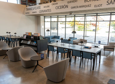 Biblioteca Colegio Huinganal: espacios diseñados para aprender, conectar y permanecer