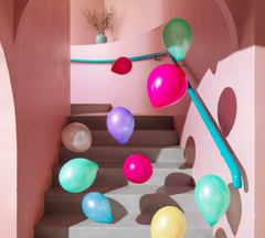 Ilustración Globos y Escalera Juan Pablo Jaramillo