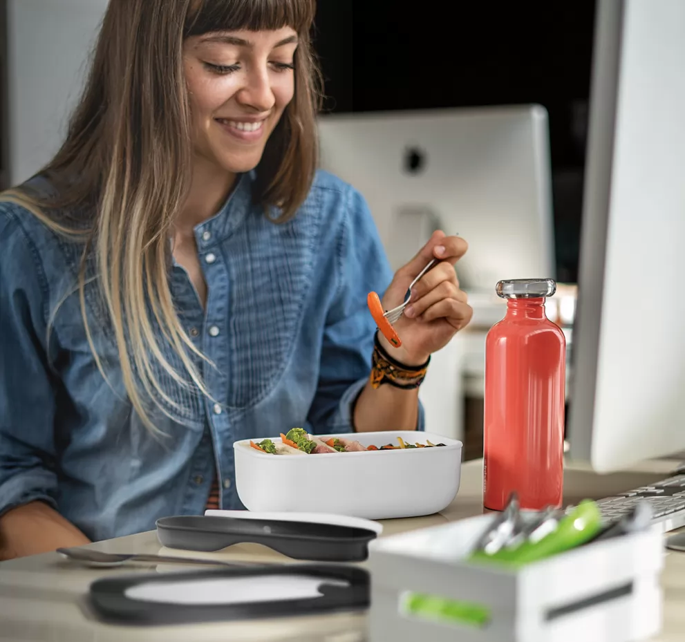 Lunch Box con cubiertos 