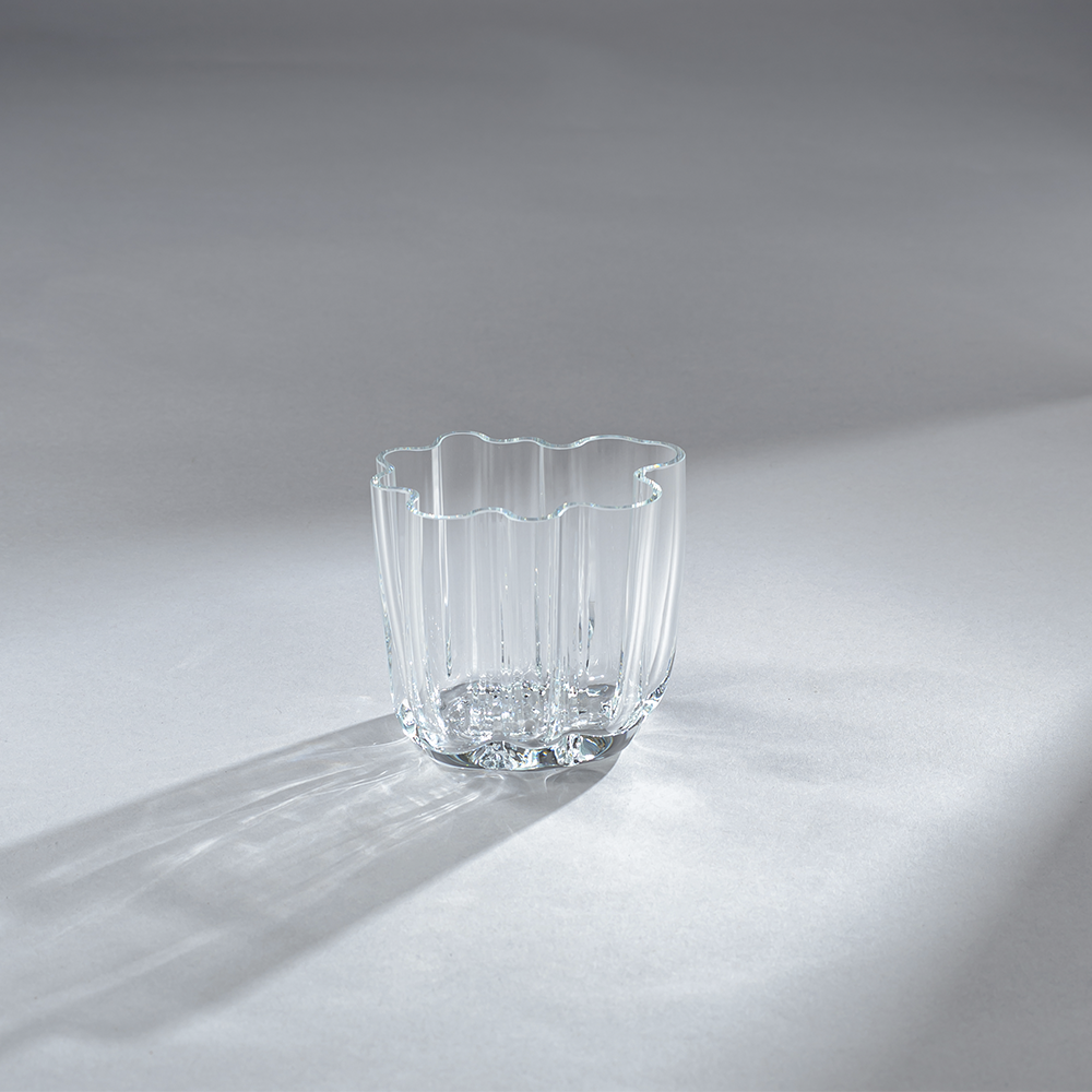 Florero Silk by Alberto Vitelio